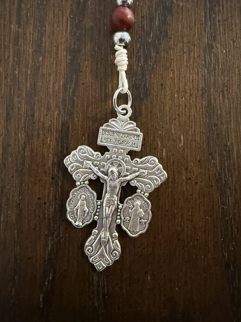 Silver/Pewter Crucifix Pendant Rosary with Black, White & Red Beads - Lord Jesus